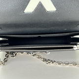 Twist Wallet on chain in Epi leather, Silver Hardware