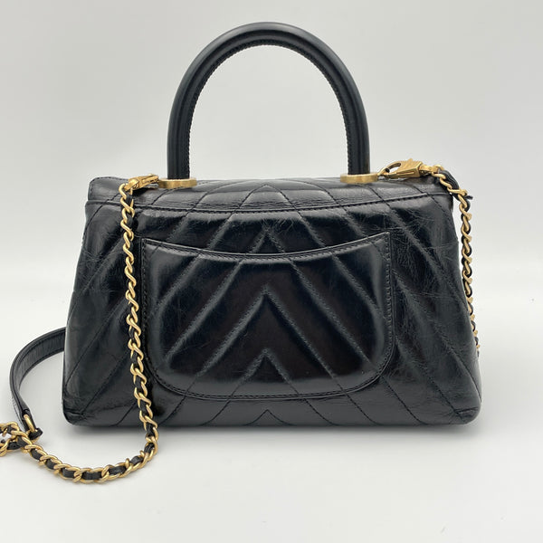 Coco Flap Top handle bag in Calfskin, Gold Hardware