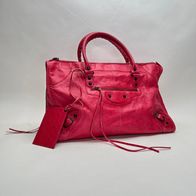 The Work Handbag Shoulder bag in Distressed leather, Ruthenium Hardware