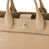 Executive Cerf Tote Bag in Caviar Leather, Silver Hardware