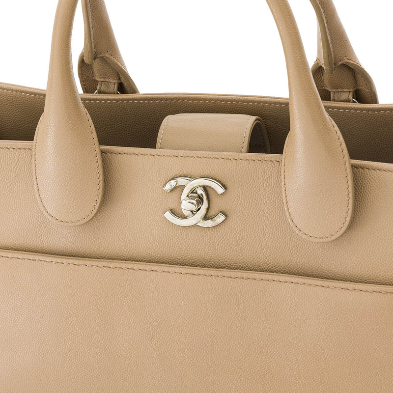 Executive Cerf Tote Bag in Caviar Leather, Silver Hardware