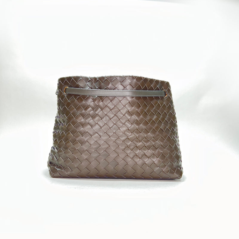 Classic Woven Shoulder bag in Intrecciato leather, Gold Hardware