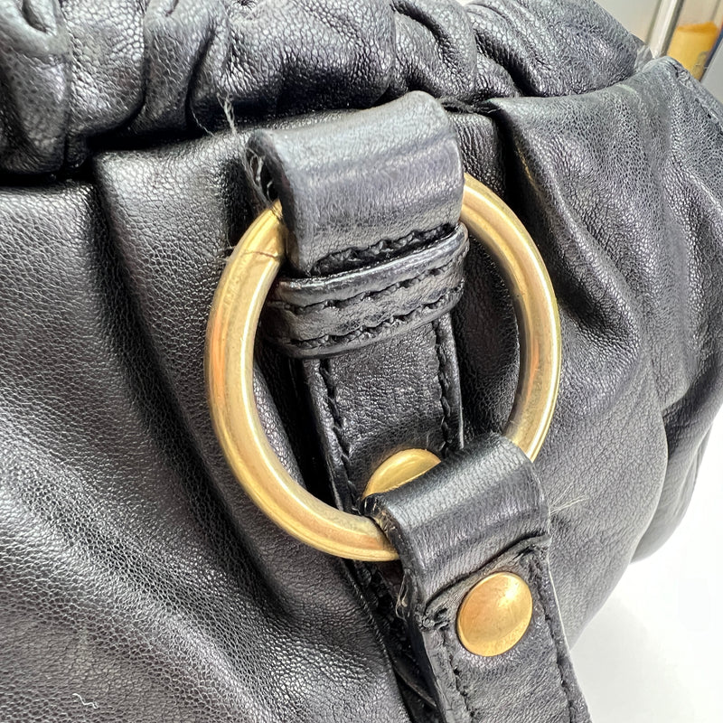Drawstring Shoulder bag in Calfskin, Gold Hardware